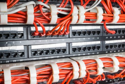 پچ پنل چیست و چه نقشی در مدیریت کابل‌ها دارد؟