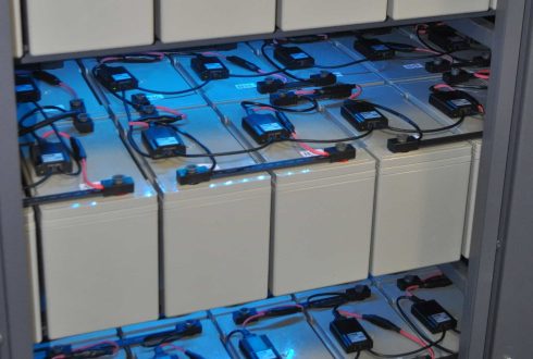 چطور طول عمر UPS و باتری‌های آن را افزایش دهیم؟